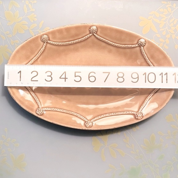 LIKE NEW Juliska Platter Berry & Thread Style - Picture 5 of 8